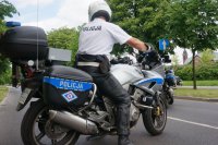 Policjant WRD podczas patrolu na motorze