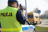 Policjanci podczas wykonywanych czynności służbowych t.j. pomiaru prędkości kierowców